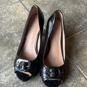Size 7 1/2 open toed black heels